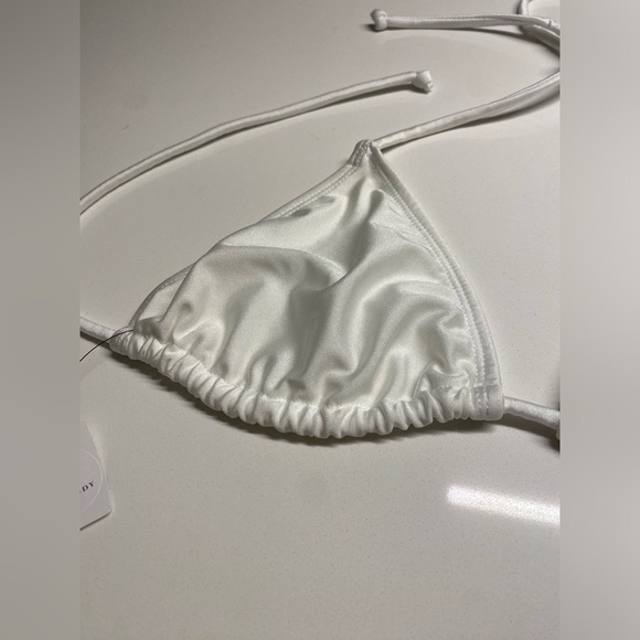 White triangle bikini top adjustable size small NWT - Picture 5 of 7